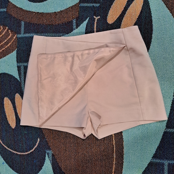 💥3/$25💥EXPRESS SKORT IN BLUSH PINK-00 - Picture 3 of 7
